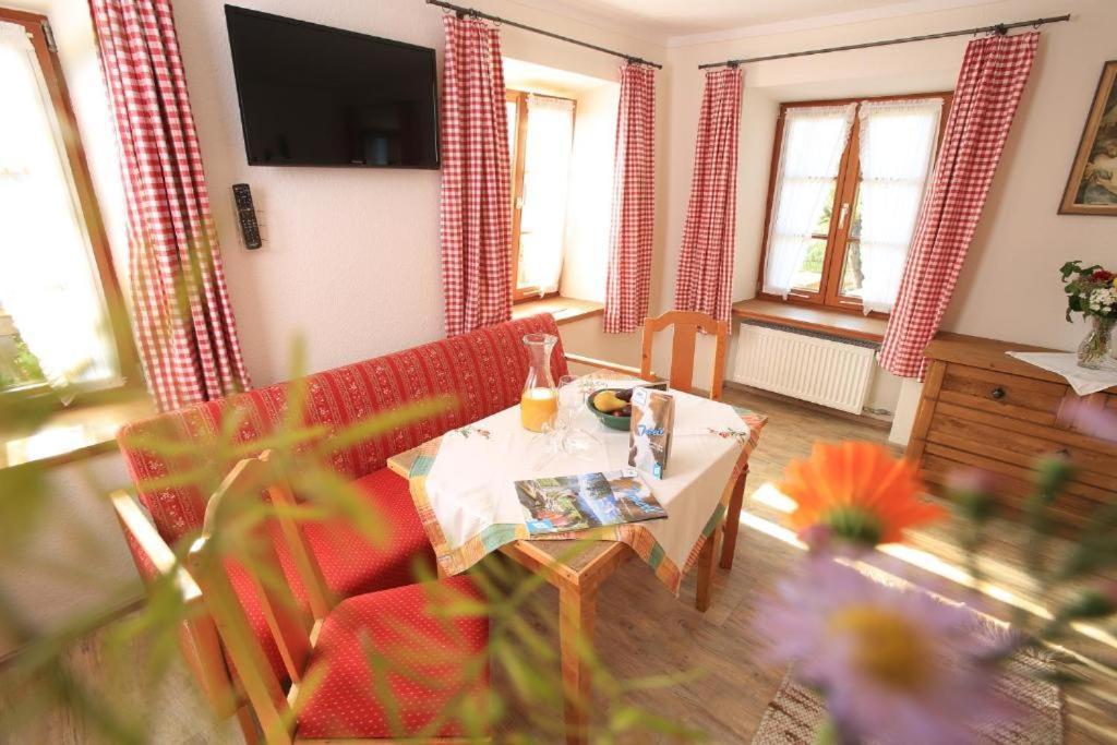 Biohof Wallnerhof - Chiemgau Karte Инцелль Экстерьер фото